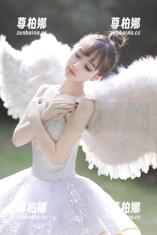 下载51cccn安卓客户端，随时随地跟进最新吃瓜话题和热事！