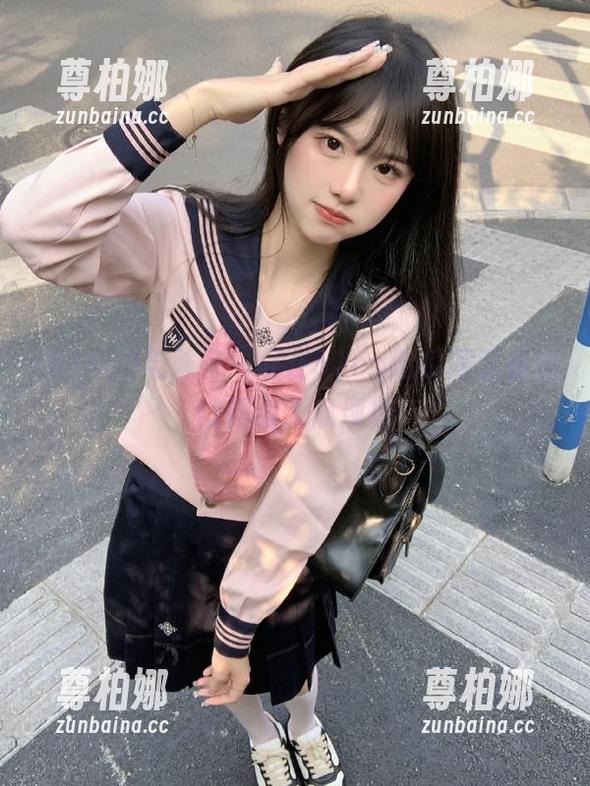 与妹子一起在51cg吃瓜网观看热门网络大瓜现场