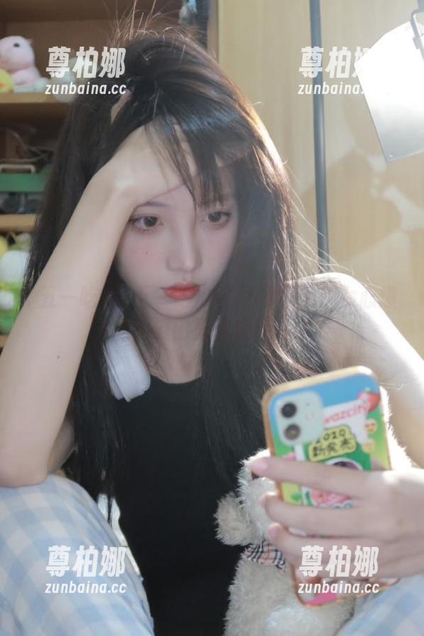 五一吃瓜 五一吃瓜官网网页版少女心爆棚,瓜田里甜蜜不停歇